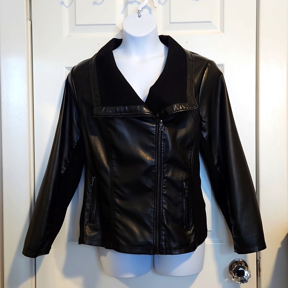 Roz & Ali, faux leather leather moto jacket. Size 2X.